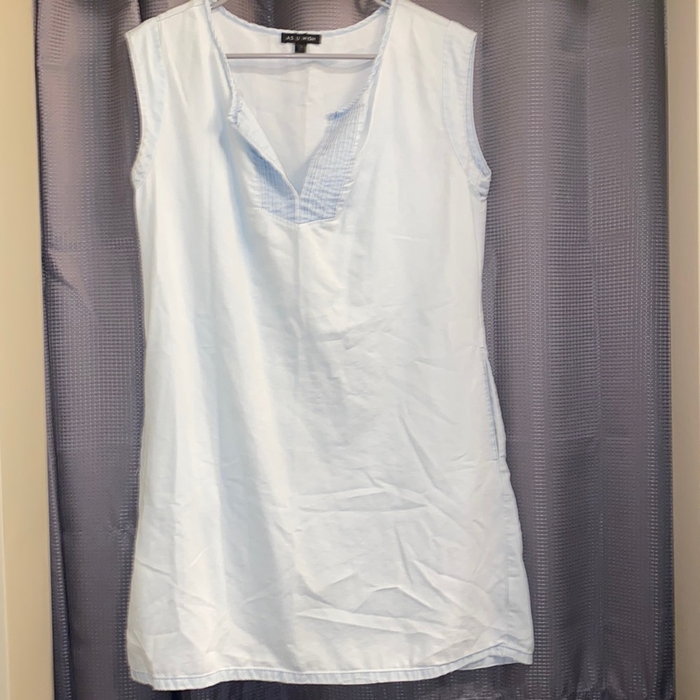 light blue womens dress. sz s w/ pockets